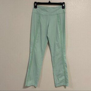 Lululemon Leggings Women’s Size 4 Mint Cropped leggings